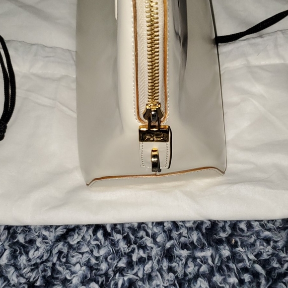 Salvatore Ferragamo Tote/Handbag - Picture 6 of 15